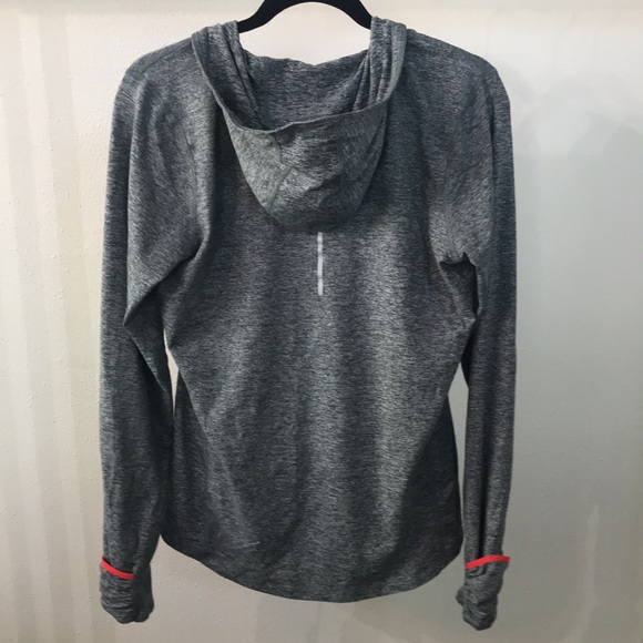 ❌SOLD❌ NWOT Nike Running Hooded Long Sleeve Medium - Picture 8 of 9